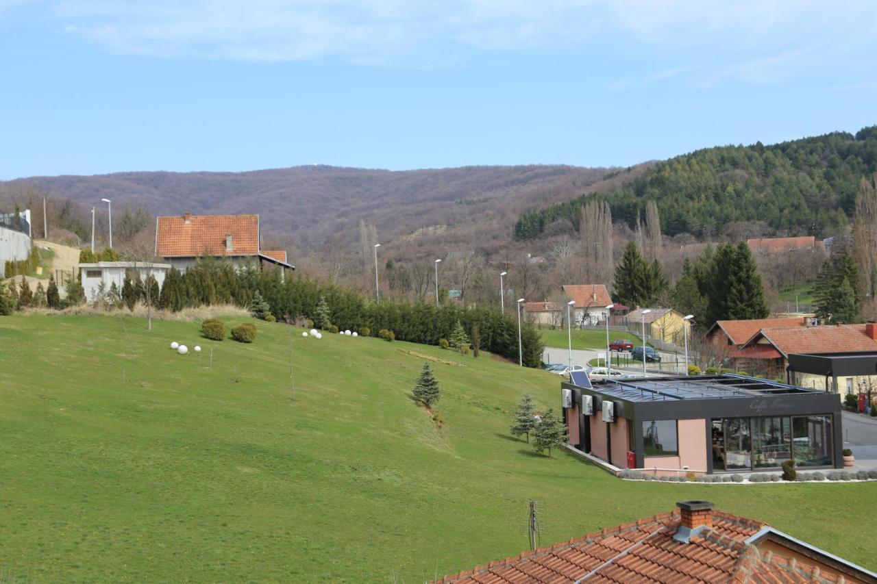 Apartments Vila Vrdnik Exterior foto